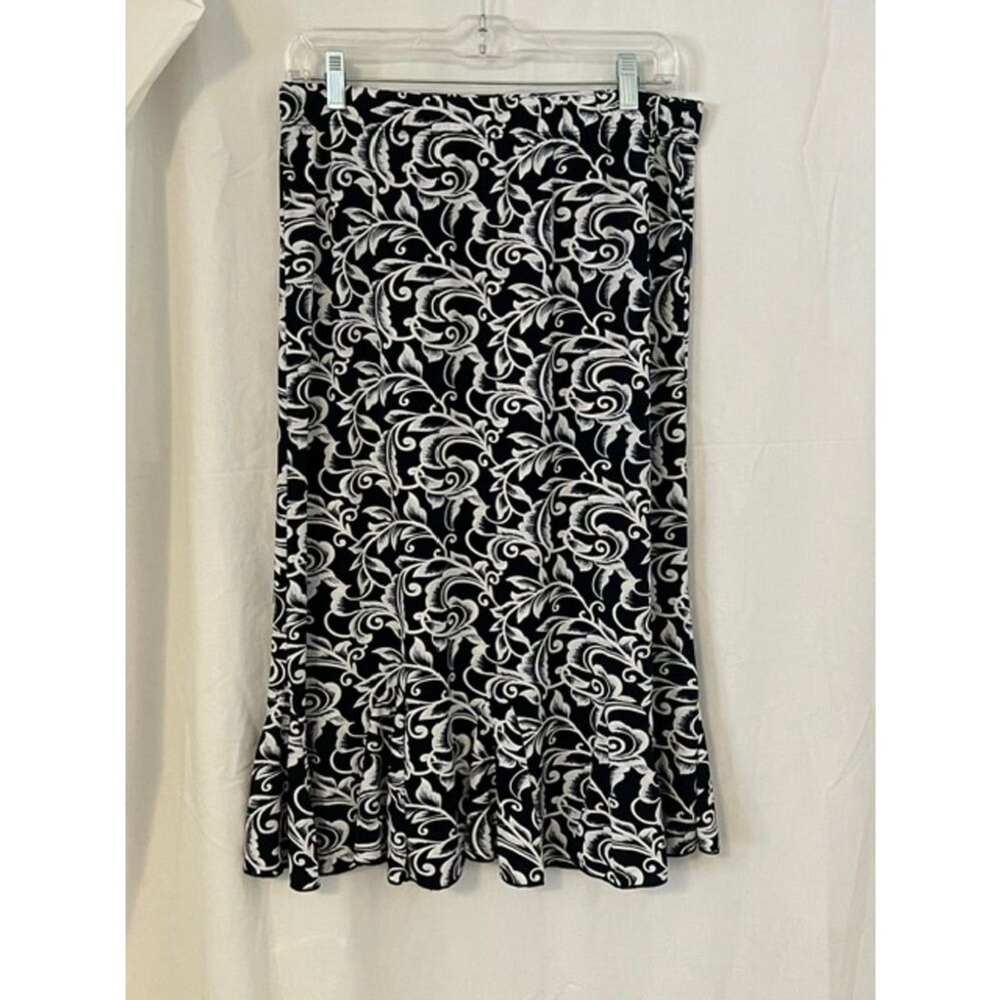 SJS Womens Navy Blue and White Floral Shirt Size Medium